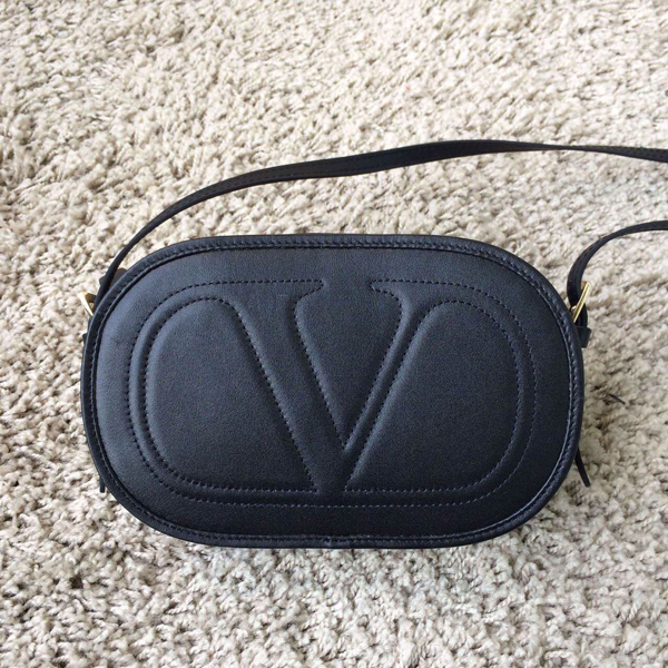 2016SS★Valentino ヴァレンティノスーパーコピークロスボディバッグ Black 人気復刻モデル IW2B0844 VIT N55