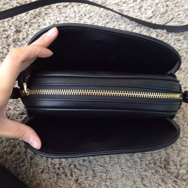 2016SS★Valentino ヴァレンティノスーパーコピークロスボディバッグ Black 人気復刻モデル IW2B0844 VIT N55