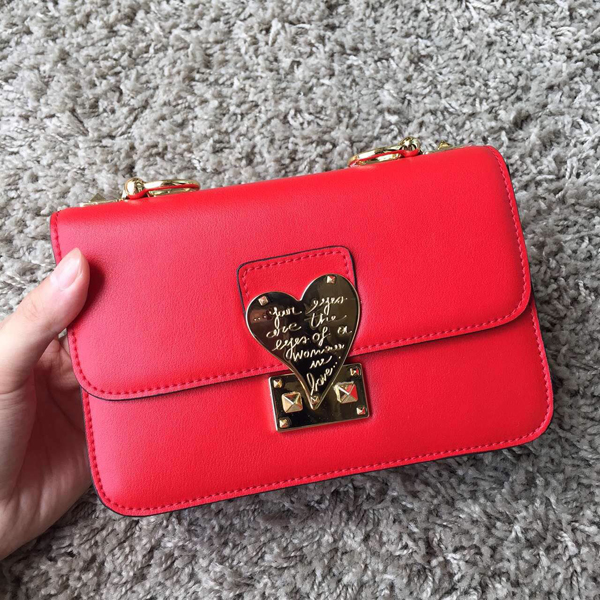 2016AW セレブ愛用者多数☆Valentino ヴァレンティノスーパーコピー☆ L'Amour Leather Shoulder Bag
