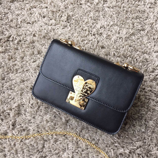 2016AW セレブ愛用者多数☆Valentino ヴァレンティノスーパーコピー☆ Black L'Amour Leather 
Shoulder Bag