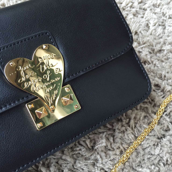 2016AW セレブ愛用者多数☆Valentino ヴァレンティノスーパーコピー☆ Black L'Amour Leather 
Shoulder Bag
