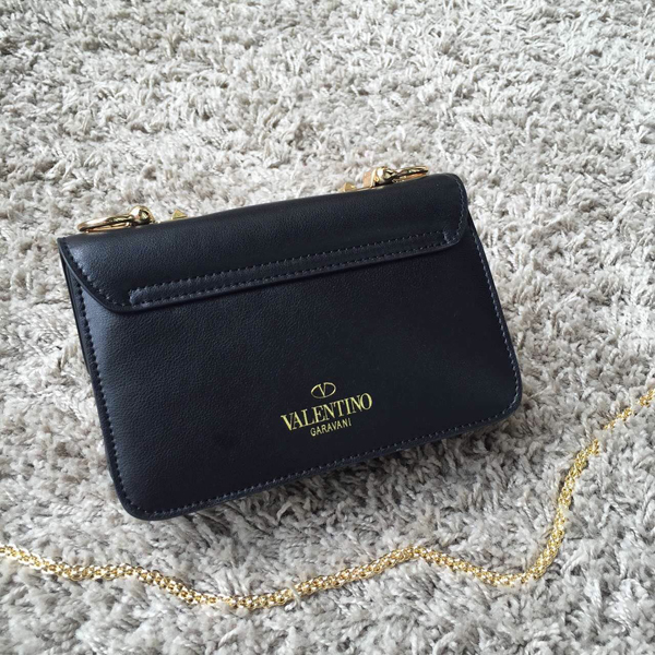2016AW セレブ愛用者多数☆Valentino ヴァレンティノスーパーコピー☆ Black L'Amour Leather 
Shoulder Bag