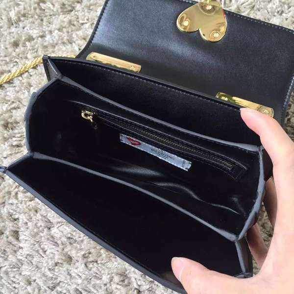 2016AW セレブ愛用者多数☆Valentino ヴァレンティノスーパーコピー☆ Black L'Amour Leather 
Shoulder Bag