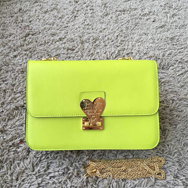 2016AW セレブ愛用者多数☆Valentino ヴァレンティノスーパーコピー☆ Lemon Yellow L'Amour Leather Shoulder Bag
