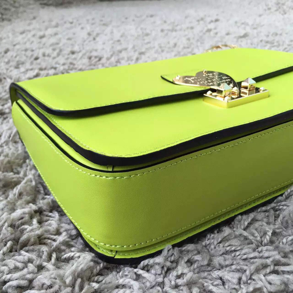 2016AW セレブ愛用者多数☆Valentino ヴァレンティノスーパーコピー☆ Lemon Yellow L'Amour Leather Shoulder Bag