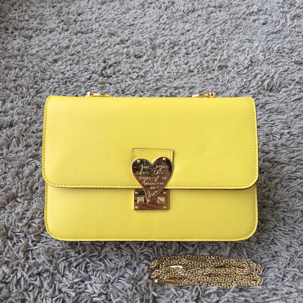2016SS セレブ愛用者多数☆Valentino ヴァレンティノスーパーコピー☆ Yellow L'Amour Leather Shoulder Bag