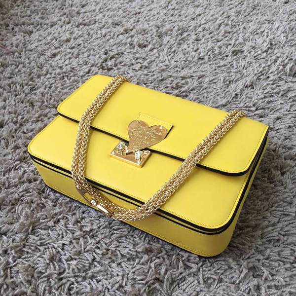 2016SS セレブ愛用者多数☆Valentino ヴァレンティノスーパーコピー☆ Yellow L'Amour Leather Shoulder Bag