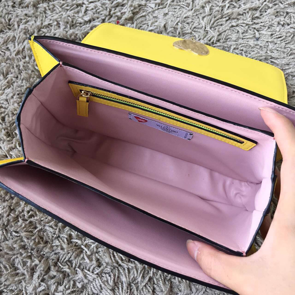 2016SS セレブ愛用者多数☆Valentino ヴァレンティノスーパーコピー☆ Yellow L'Amour Leather Shoulder Bag