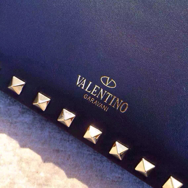 2016新作 セレブ愛用 ∞∞Valentino ヴァレンティノスーパーコピー∞∞ Rockstudショルダーバッグ☆