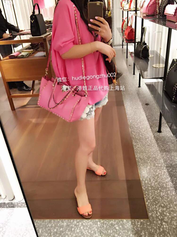 2016AW ★紗栄子さん愛用サイズ★Valentino ヴァレンティノスーパーコピー トラペーゼ MINI