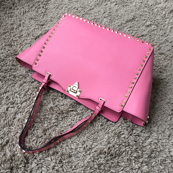 2016AW ★紗栄子さん愛用サイズ★Valentino ヴァレンティノスーパーコピー トラペーゼ MINI
