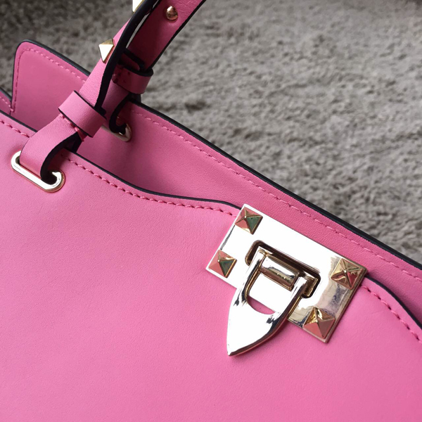 2016AW ★紗栄子さん愛用サイズ★Valentino ヴァレンティノスーパーコピー トラペーゼ MINI