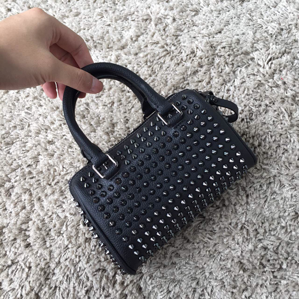 15-16SS Christian Louboutin クリスチャン ルブタンコピーたエレガントキュート Panettone Degradeスパイクバッグ