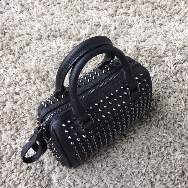 15-16SS Christian Louboutin クリスチャン ルブタンコピーたエレガントキュート Panettone Degradeスパイクバッグ