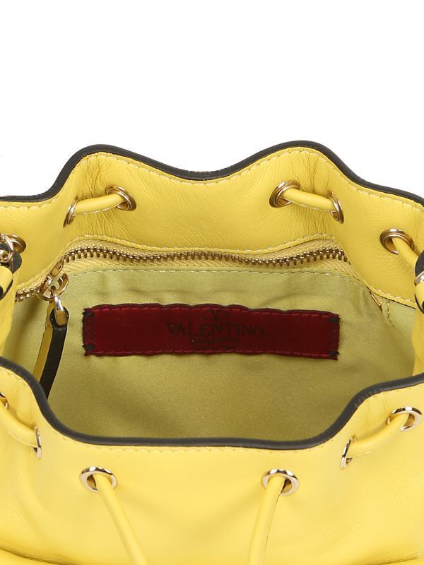 2016-17AW ∞∞ Valentino ヴァレンティノスーパーコピー∞∞ ロックスタッズバケットショルダーバッグ☆