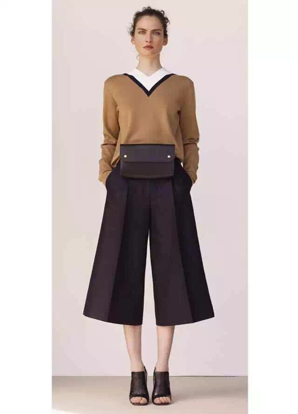 2016秋冬新着 CELINE セリーヌ コピー Bumbag Natural Calfskin クラッチバッグ Black★CELINE セリーヌ コピー
