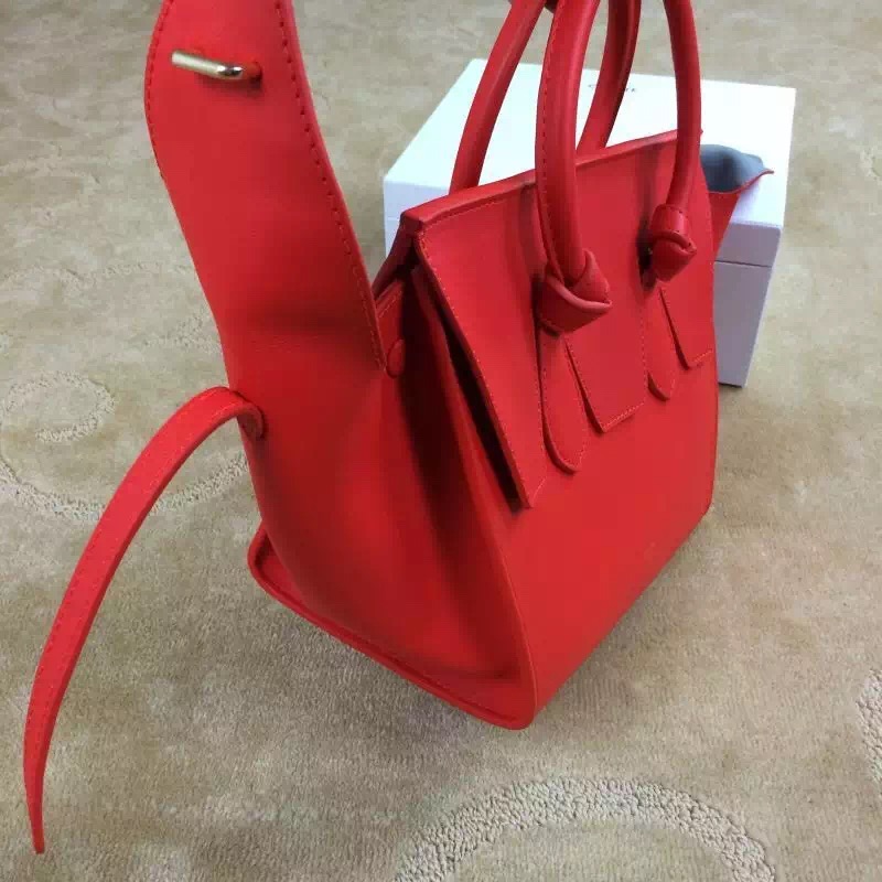 最新作15SS CELINE セリーヌ コピー セレブ愛用!可愛Mini Tie Bag Alizarine☆ 175883SKA.27AZ