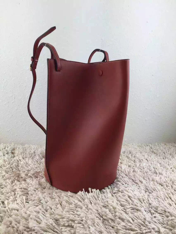 新着秋冬CELINE セリーヌ コピー☆ピンチドバッグ  ☆ナチュラルカーフ 176743A49.28BK