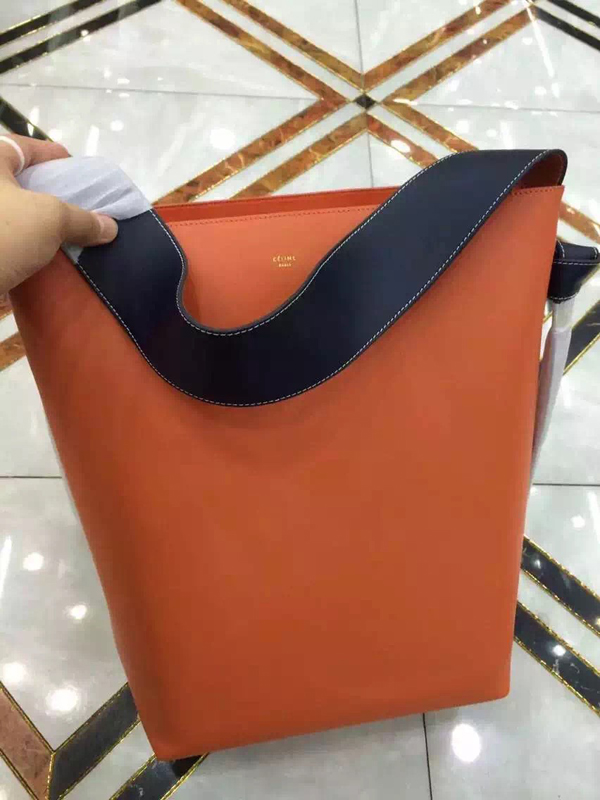 【CELINE セリーヌ コピー】CABAS TWISTED MODELE★2016-2016AWニューモデル★176902AA1.01CI