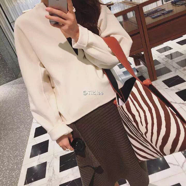 【CELINE セリーヌ コピー】CABAS TWISTED MODELE★2016-2016AWニューモデル★176902AA1.01CI