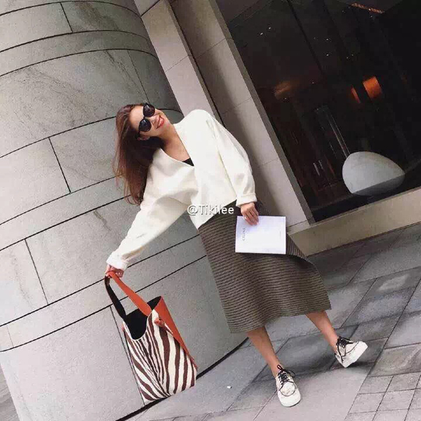 【CELINE セリーヌ コピー】CABAS TWISTED MODELE★2016-2016AWニューモデル★176902AA1.01CI