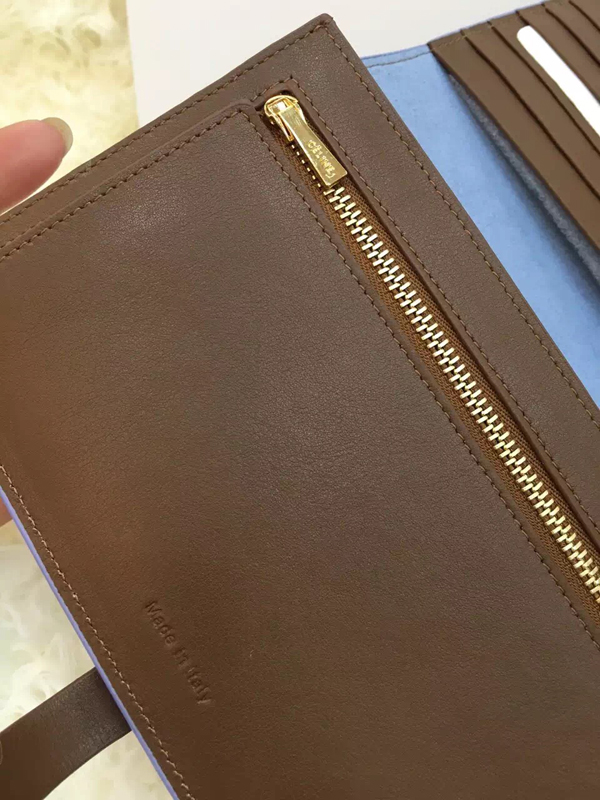《超レア早い者勝ち》2016秋冬新作セリーヌスーパーコピー CELINE ストラップ ラージ マルチファンクション リエージュカーフスキン 長財布 ベイビーブルー☆☆☆