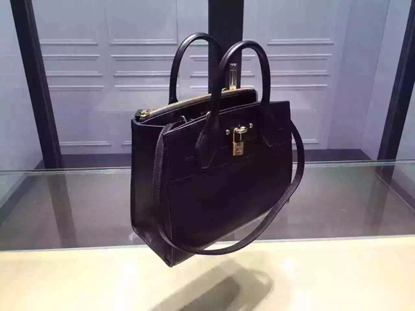 2016新作 ルイヴィトンスーパーコピー Louis Vuitton CITY STEAMER ショルダーバッグ M51031