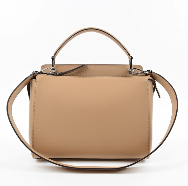 2016新作 フェンディバッグスーパーコピー【FENDI】今話題の'Fashion Show Dotcom' Tote Bag Camel