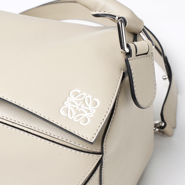 2016新色 【LOEWE】★大人気★ロエベバッグスーパーコピーセレブも愛用☆ハンドバッグ(2WAY仕様)