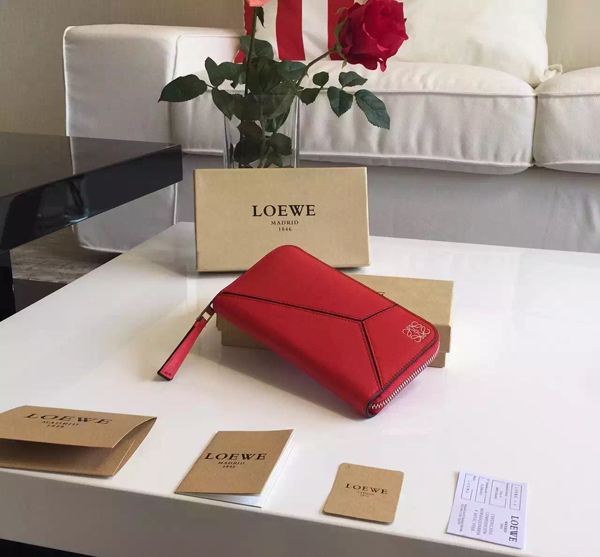 2016SS LOEWE UZZLE ロエベスーパーコピー ラウンドジップ長財布☆RED