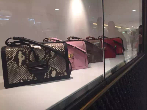 16SS LOEWE★ロエベスーパーコピー Barcelona Clutch Bag Python