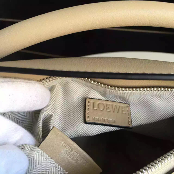 2016新作 紗栄子さん愛用★LOEWE ロエベスーパーコピー ☆PUZZLE パズル スモール