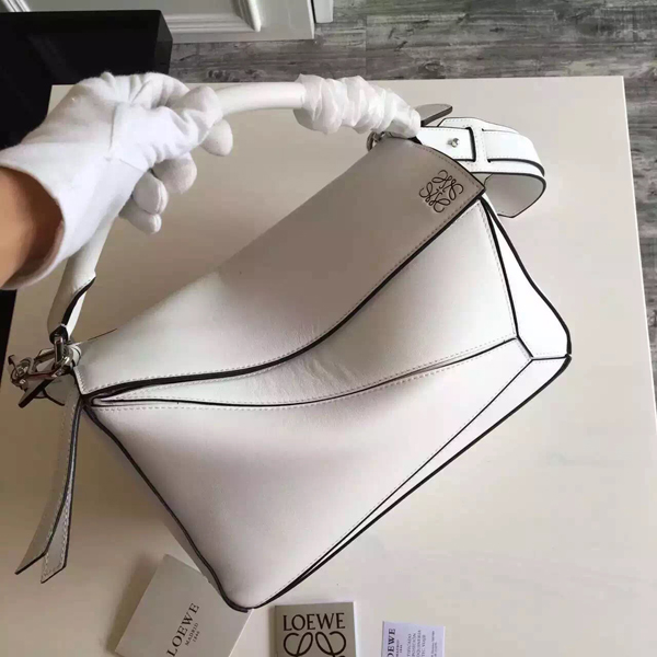 2016春夏新作【LOEWE】ロエベスーパーコピー PuzzleパズルLargeバッグ Soft White 322.30.K73