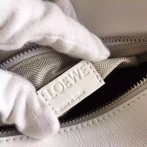 2016春夏新作【LOEWE】ロエベスーパーコピー PuzzleパズルLargeバッグ Soft White 322.30.K73