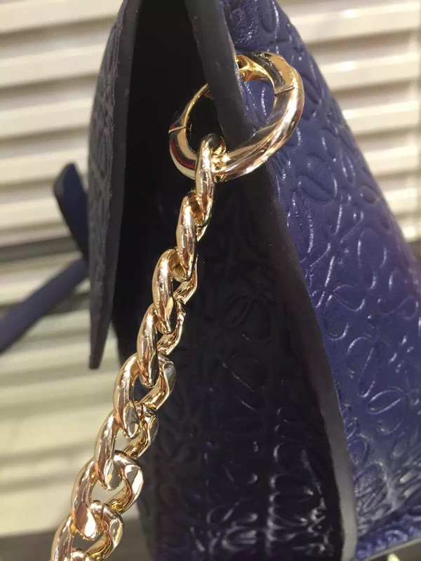 2016春夏新作 LOEWE ロエベスーパーコピー Avenue*エングレーブ加工ショルダーバッグ* 310.89.N49