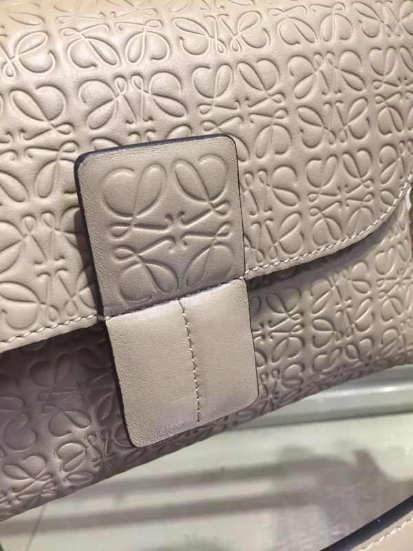 2016春夏新作 LOEWE★ロエベスーパーコピー Avenue Bag Engraved calf