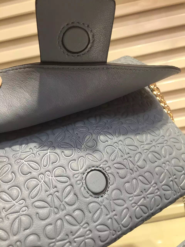 2016春夏新作LOEWE ロエベスーパーコピー Avenue*エングレーブ加工ショルダーバッグ* 310.89.N49