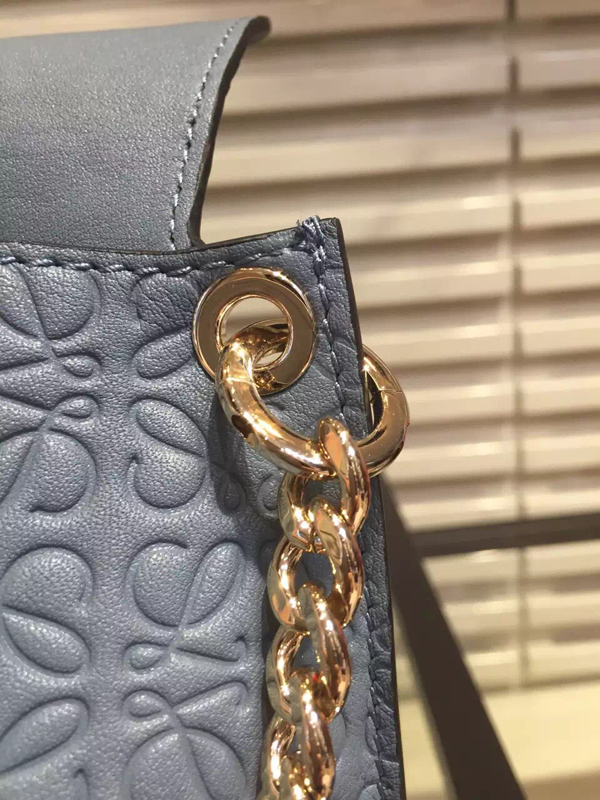 2016春夏新作LOEWE ロエベスーパーコピー Avenue*エングレーブ加工ショルダーバッグ* 310.89.N49