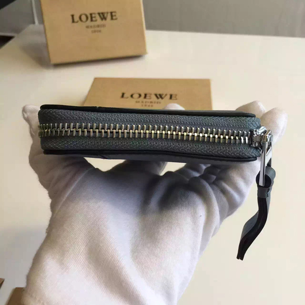 2016新作 【LOEWE】ロエベスーパーコピー Puzzle Small Wallet*カーフレザー2つ折り財布* 122.89.M88