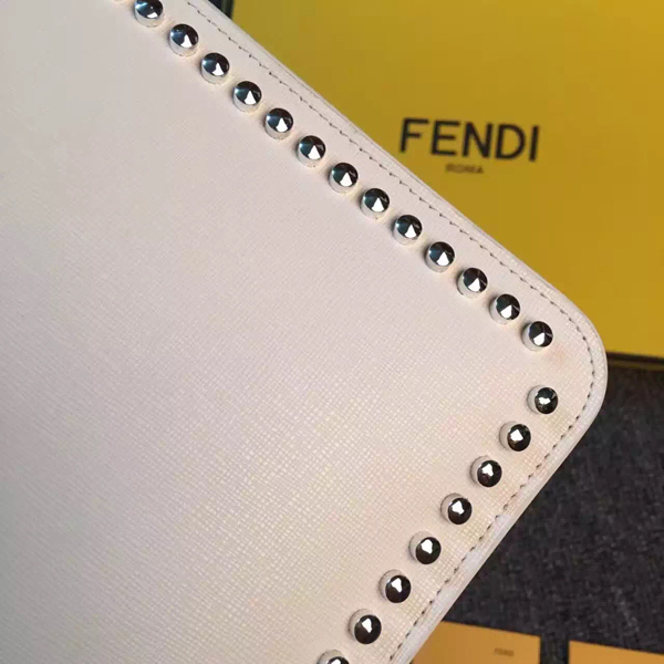 フェンディスーパーコピー FE829 FENDI‘KARLITO’STUDDED CLUTCH