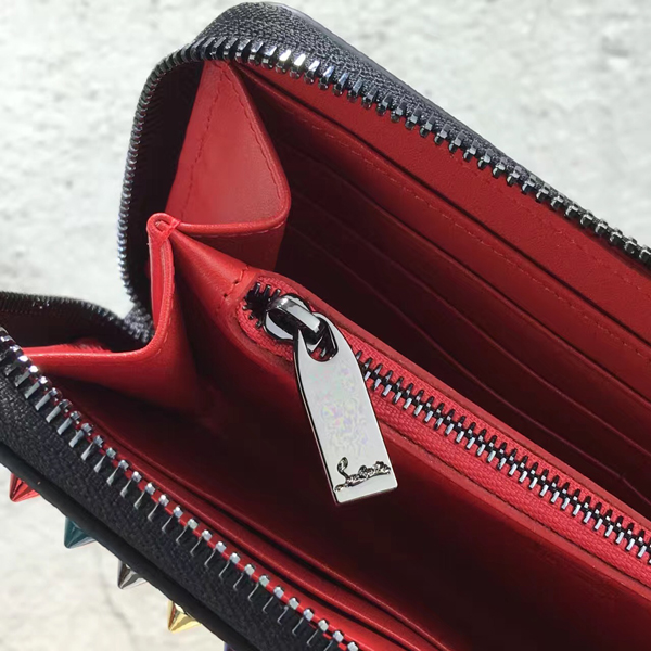 2016New クリスチャン ルブタン コピー Christian Louboutin マルチスパイク長財布 Black 1165045M039