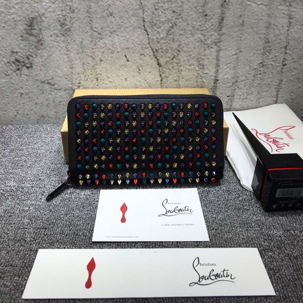 2016New クリスチャン ルブタン コピー Christian Louboutin マルチスパイク長財布 Black 1165045M039