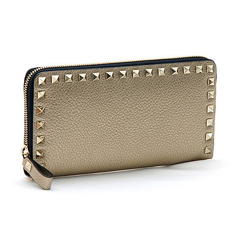 2016-17AW VALENTINO★ヴァレンティノスーパーコピー ROCKSTUD ZIP長財布 プラチナゴールド