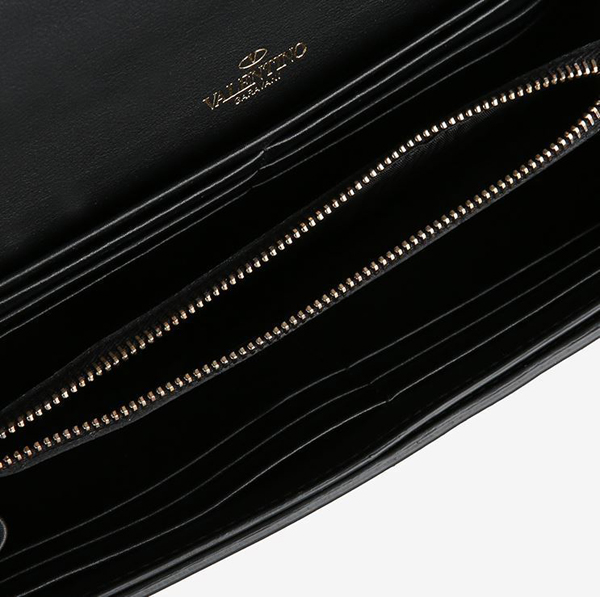 2017新作 ヴァレンティノスーパーコピー VALENTINO 16AW ROCKSTUD CHAIN WALLET