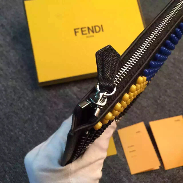 大人気 フェンディクラッチスーパーコピー FENDI bugs clutch bag モンスター クラッチ