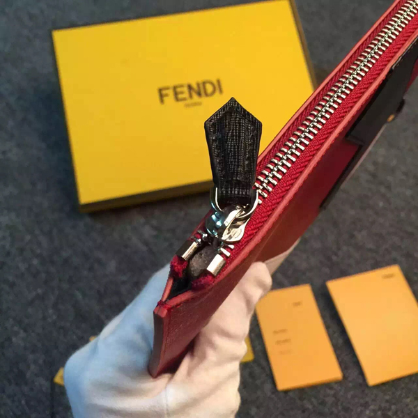 大人気！【フェンディクラッチスーパーコピー FENDI】キュートなモンスター BAGBUGS