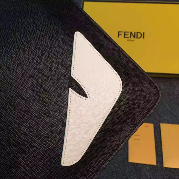 大人気！【フェンディクラッチスーパーコピー FENDI】キュートなモンスターBAGBUGSクラッチ