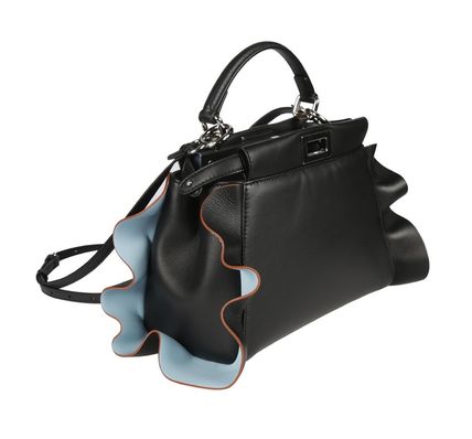 【関税・送料込】フェンディスーパーコピー Fendi Black Mini Peekaboo Handbag(24349872)