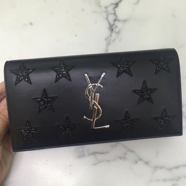 新作入荷！サンローランスーパーコピー SAINT LAURENT☆星のパッチワークが可愛いウォレット 447835C15S2