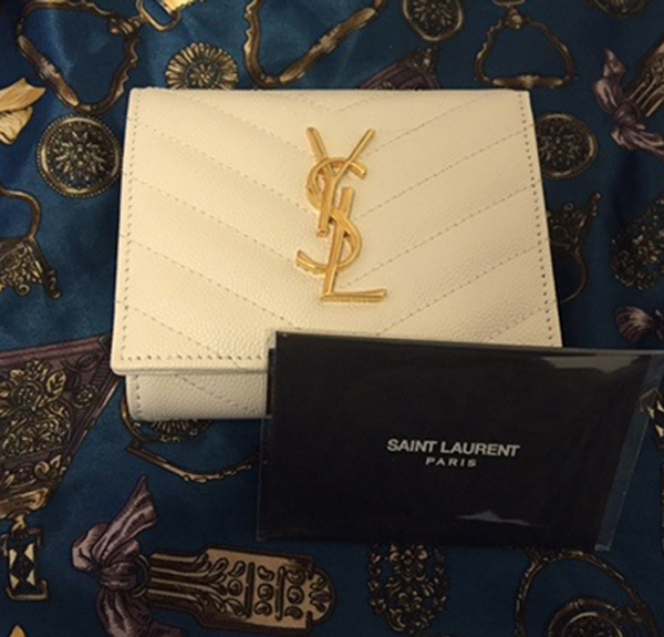 ラスト１点 Saint Laurent(サンローラン スーパーコピー)三つ折り折りたたみ財布